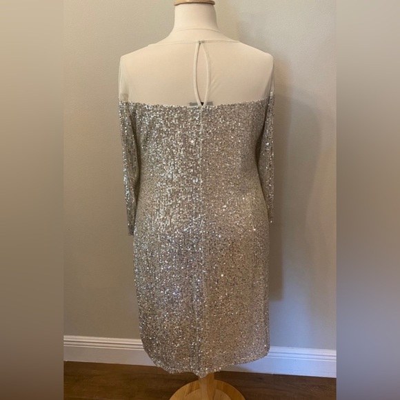 Plus Sequin Dress - Picture 5 of 10